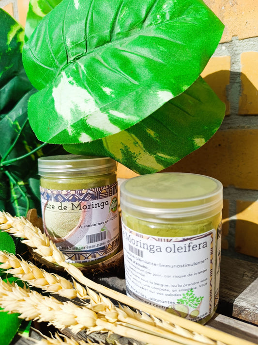 Poudre de Moringa encore appelé poudre de Moringue, Mouringue, Néverdier