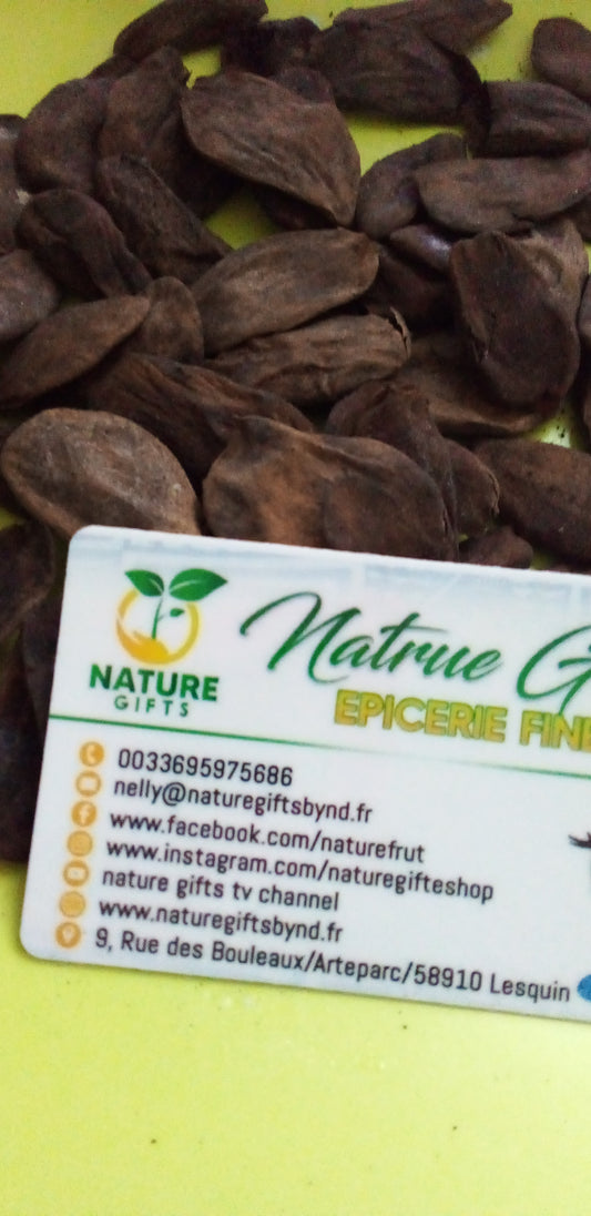 graines entières de Picralima Nitida/Akwama/ abusivement appelés" kinkéliba"