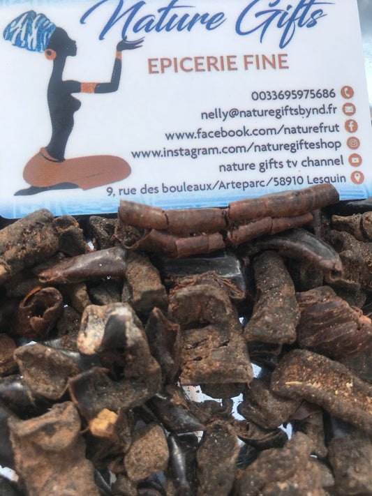 Le fruit du Tetrapleura ou Esesè ou Linja ou encore 4 cotés